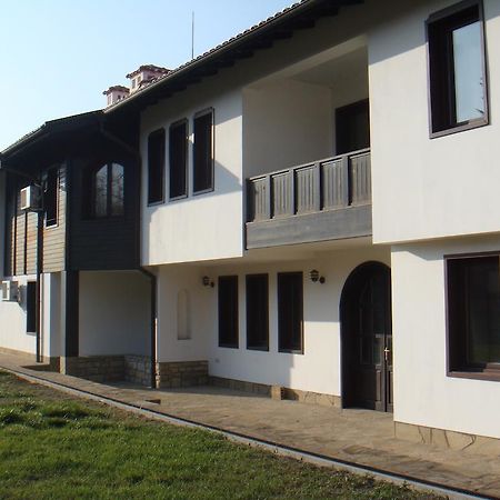 Family Hotel Elegance Arbanasi Exteriér fotografie