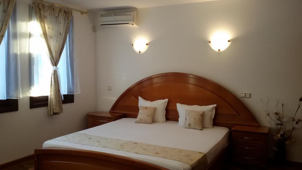 Family Hotel Elegance Arbanasi Exteriér fotografie