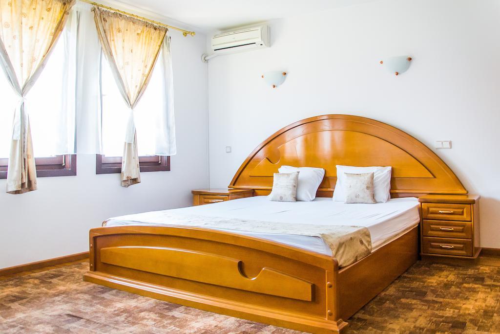 Family Hotel Elegance Arbanasi Exteriér fotografie