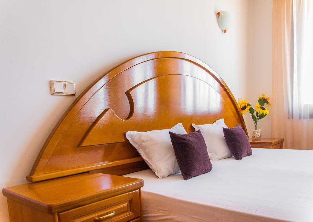 Family Hotel Elegance Arbanasi Pokoj fotografie