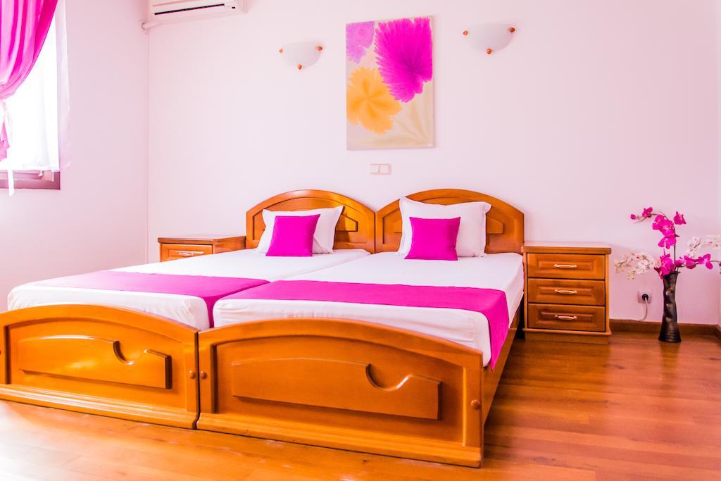 Family Hotel Elegance Arbanasi Pokoj fotografie