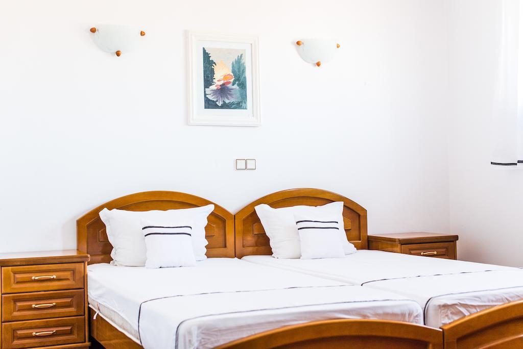 Family Hotel Elegance Arbanasi Pokoj fotografie